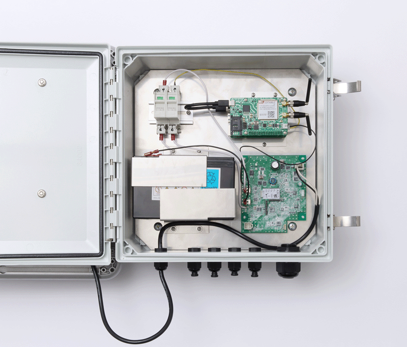 Pi-field - ラズベリーパイ屋外稼働キット - ラズパイ4G通信電源不要